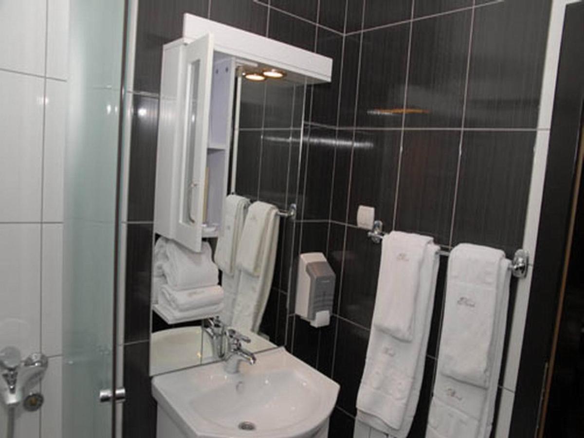 Hotel Novak Зворник Номер фото