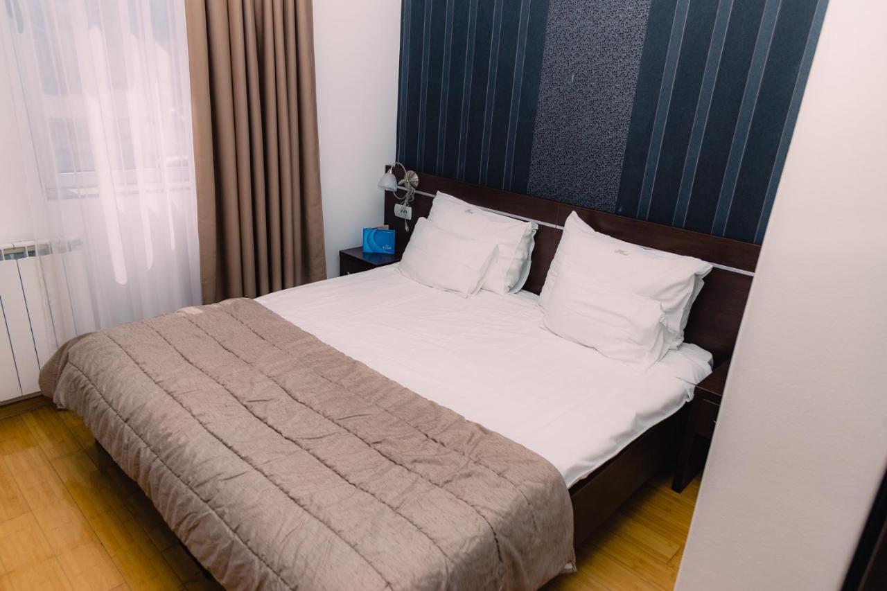 Hotel Novak Зворник Экстерьер фото